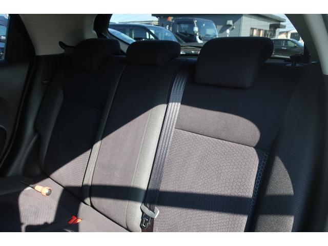 ジューク １５ＲＸ　タイプＶ　純正ナビ　地デジＴＶ　Ｂｌｕｅｔｏｏｔｈ　バックカメラ　ＤＶＤ再生　ＥＴＣ　社外１８インチＡＷ　車高調ローダウン　インテリジェントキー　オートライト　オートエアコン　電動格納ドアミラー（34枚目）