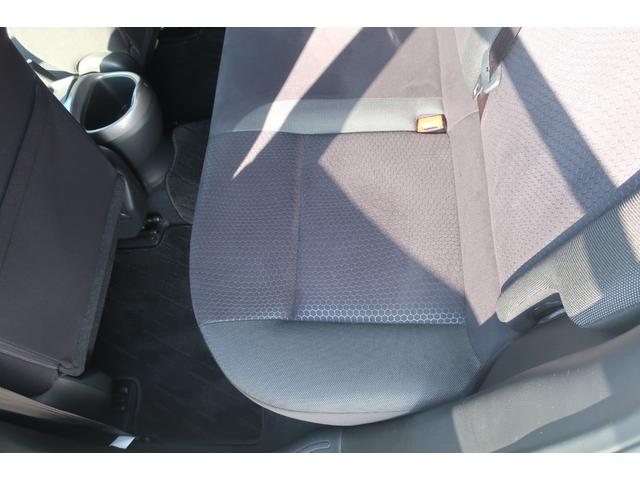 ジューク １５ＲＸ　タイプＶ　純正ナビ　地デジＴＶ　Ｂｌｕｅｔｏｏｔｈ　バックカメラ　ＤＶＤ再生　ＥＴＣ　社外１８インチＡＷ　車高調ローダウン　インテリジェントキー　オートライト　オートエアコン　電動格納ドアミラー（35枚目）