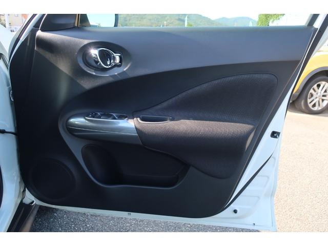 ジューク １５ＲＸ　タイプＶ　純正ナビ　地デジＴＶ　Ｂｌｕｅｔｏｏｔｈ　バックカメラ　ＤＶＤ再生　ＥＴＣ　社外１８インチＡＷ　車高調ローダウン　インテリジェントキー　オートライト　オートエアコン　電動格納ドアミラー（46枚目）