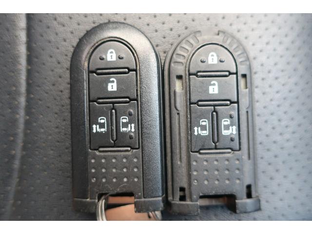 ルーミー カスタムＧ－Ｔ　１オーナー　１２．１型後席モニター　両側パワスラ　３６０度カメラ　クリアランスソナー地デジＴＶ　Ｂｌｕｅｔｏｏｔｈ　ＤＶＤ再生　シートヒーター　前後ドラレコ　オートクルーズ　オートライト・ハイビーム（18枚目）