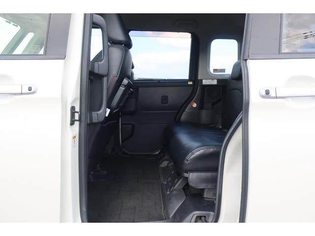 ルーミー カスタムＧ－Ｔ　１オーナー　１２．１型後席モニター　両側パワスラ　３６０度カメラ　クリアランスソナー地デジＴＶ　Ｂｌｕｅｔｏｏｔｈ　ＤＶＤ再生　シートヒーター　前後ドラレコ　オートクルーズ　オートライト・ハイビーム（39枚目）