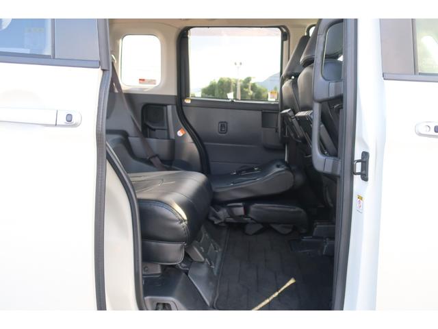 ルーミー カスタムＧ－Ｔ　１オーナー　１２．１型後席モニター　両側パワスラ　３６０度カメラ　クリアランスソナー地デジＴＶ　Ｂｌｕｅｔｏｏｔｈ　ＤＶＤ再生　シートヒーター　前後ドラレコ　オートクルーズ　オートライト・ハイビーム（45枚目）