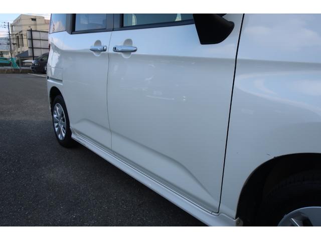 ルーミー カスタムＧ－Ｔ　１オーナー　１２．１型後席モニター　両側パワスラ　３６０度カメラ　クリアランスソナー地デジＴＶ　Ｂｌｕｅｔｏｏｔｈ　ＤＶＤ再生　シートヒーター　前後ドラレコ　オートクルーズ　オートライト・ハイビーム（61枚目）