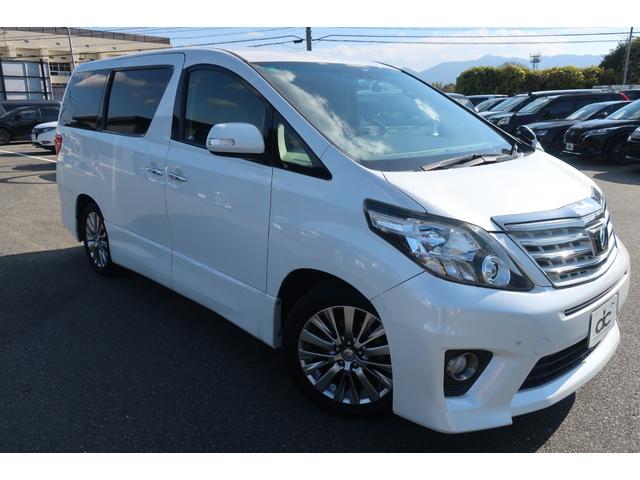 アルファード ２４０Ｓ　タイプゴールド　電動リアゲート　両側パワスラ　前後センサー　１１型後席モニター　８型ナビ　地デジＴＶ　Ｂｌｕｅｔｏｏｔｈ　バックカメラ　ＤＶＤ再生　クルコン　スターターキー　ＥＴＣ　ドラレコ　リア＆オートエアコン（4枚目）