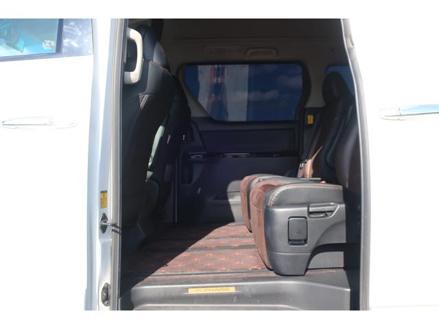 アルファード ２４０Ｓ　タイプゴールド　電動リアゲート　両側パワスラ　前後センサー　１１型後席モニター　８型ナビ　地デジＴＶ　Ｂｌｕｅｔｏｏｔｈ　バックカメラ　ＤＶＤ再生　クルコン　スターターキー　ＥＴＣ　ドラレコ　リア＆オートエアコン（37枚目）