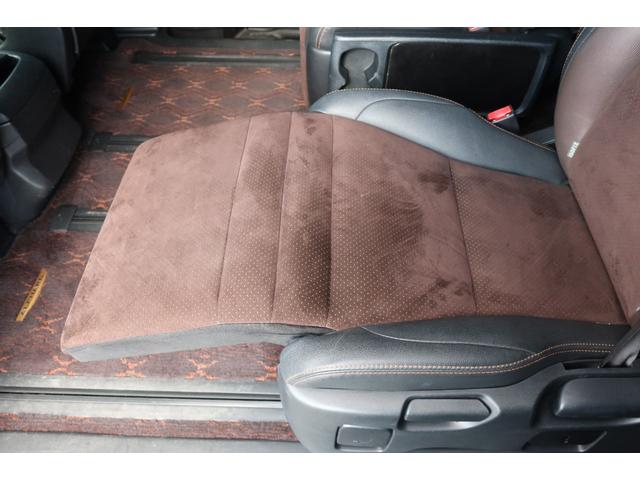 アルファード ２４０Ｓ　タイプゴールド　電動リアゲート　両側パワスラ　前後センサー　１１型後席モニター　８型ナビ　地デジＴＶ　Ｂｌｕｅｔｏｏｔｈ　バックカメラ　ＤＶＤ再生　クルコン　スターターキー　ＥＴＣ　ドラレコ　リア＆オートエアコン（41枚目）