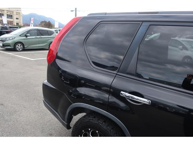 �E���A�t�F���_�[���傫�Ȃւ��݂�ڗ������Ȃ��Y��ł���