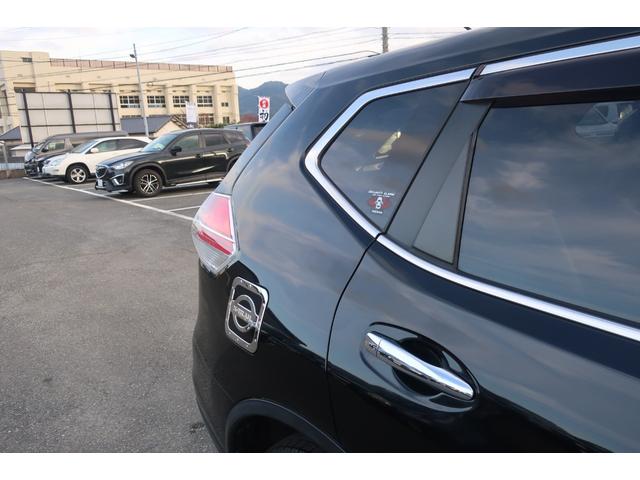 �E���A�t�F���_�[���傫�Ȃւ��݂�ڗ������Ȃ��Y��ł���