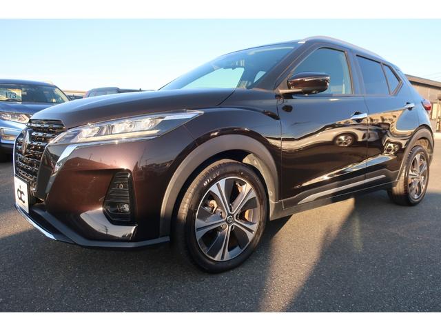 �t�H����������������������r�t�u�B�X���𑖂�p�͑��݊���ł���