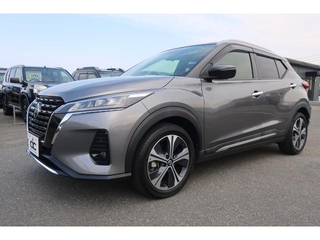 �t�H����������������������r�t�u�B�X���𑖂�p�͑��݊���ł���