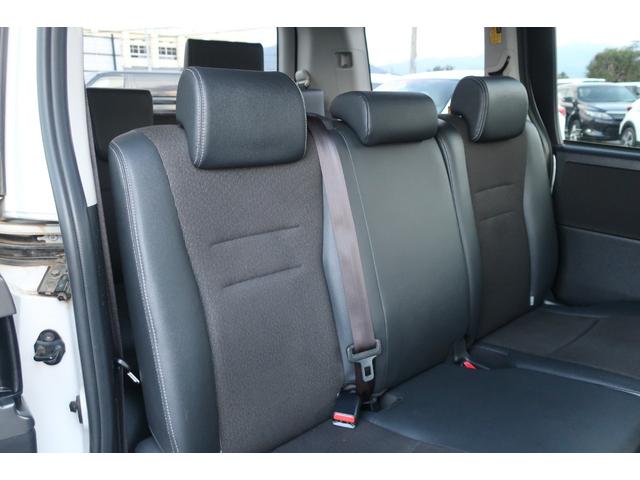 ヴォクシー 　特別仕様車　両側パワスラ　１０．２型後席モニター　ビッグＸ８型ナビ　地デジＴＶ　Ｂｌｕｅｔｏｏｔｈ　バックカメラ　ＤＶＤビデオ　ＥＴＣ　プッシュスタート　スペアキー　リア＆オートエアコン　オートライト（39枚目）