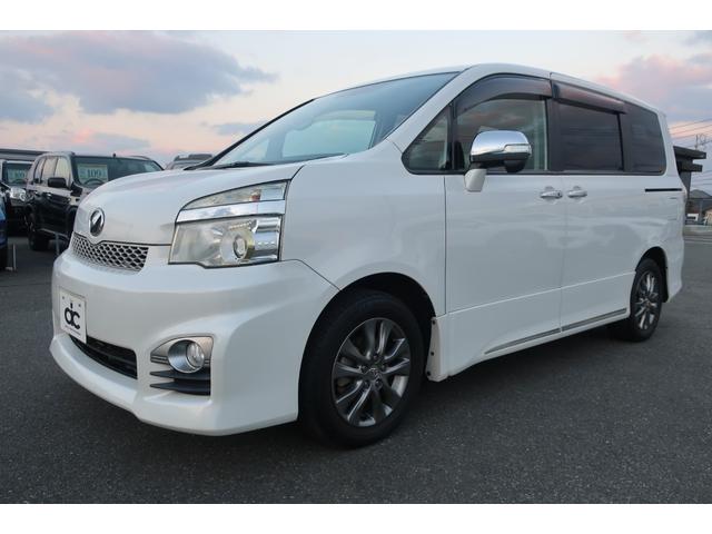 ヴォクシー 　特別仕様車　両側パワスラ　１０．２型後席モニター　ビッグＸ８型ナビ　地デジＴＶ　Ｂｌｕｅｔｏｏｔｈ　バックカメラ　ＤＶＤビデオ　ＥＴＣ　プッシュスタート　スペアキー　リア＆オートエアコン　オートライト（60枚目）