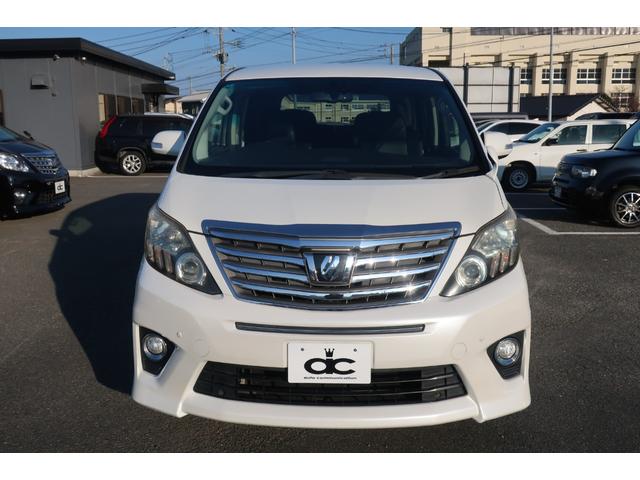 ��l�C�~�j�o���ԁB���ʂ���̃t�����g�}�X�N�͓��X���镗�i�B