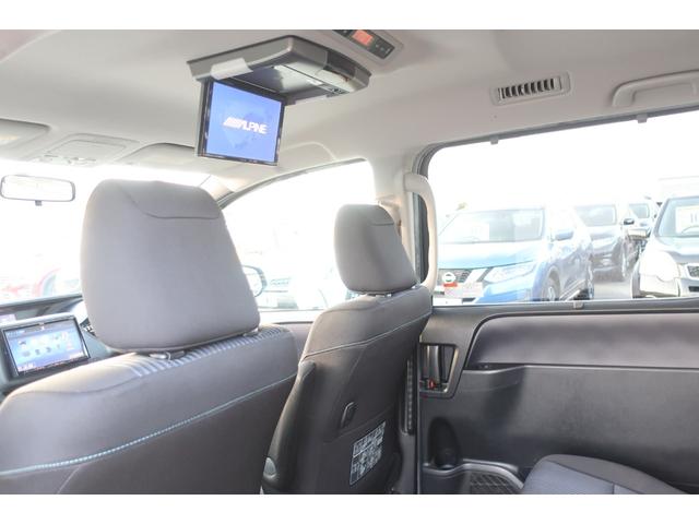 ヴォクシー ＺＳ　両側パワスラ　後席モニター　地デジＴＶ　Ｂｌｕｅｔｏｏｔｈ　バックカメラ　ＤＶＤビデオ　ＥＴＣ　ステアリングスイッチ　リア＆オートエアコン　オートライト　フロントフォグ　スマートキー（32枚目）