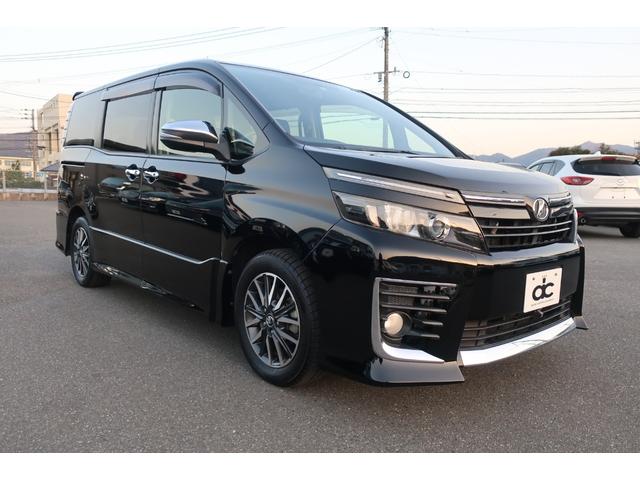 ヴォクシー ＺＳ　両側パワスラ　後席モニター　地デジＴＶ　Ｂｌｕｅｔｏｏｔｈ　バックカメラ　ＤＶＤビデオ　ＥＴＣ　ステアリングスイッチ　リア＆オートエアコン　オートライト　フロントフォグ　スマートキー（51枚目）