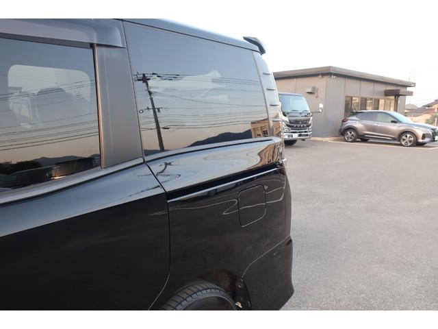 ヴォクシー ＺＳ　両側パワスラ　後席モニター　地デジＴＶ　Ｂｌｕｅｔｏｏｔｈ　バックカメラ　ＤＶＤビデオ　ＥＴＣ　ステアリングスイッチ　リア＆オートエアコン　オートライト　フロントフォグ　スマートキー（67枚目）