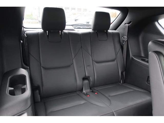 �O��ڃV�[�g���Y��ȏ�Ԃł���