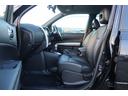 助手席側シートも綺麗で広々。大切な方を乗せてのロングドライブも足を伸ばしてゆったりとくつろいで頂けます。
