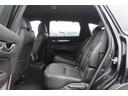 後部座席も広々。ロングドライブも快適です♪