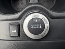 「2WD」「AUTO」「LOCK」をダイヤル一つで簡単に切り替え可能!