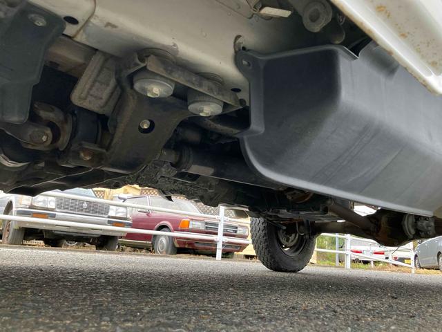 キャリイトラック ＫＣエアコン・パワステ　４ＷＤ　軽トラック　ＭＴ　エアコン（18枚目）