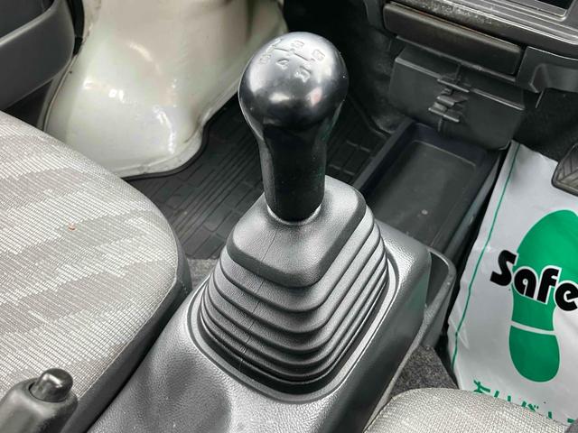 キャリイトラック ＫＣエアコン・パワステ　４ＷＤ　軽トラック　ＭＴ　エアコン（31枚目）