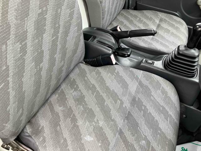 キャリイトラック ＫＣエアコン・パワステ　４ＷＤ　軽トラック　ＭＴ　エアコン（45枚目）