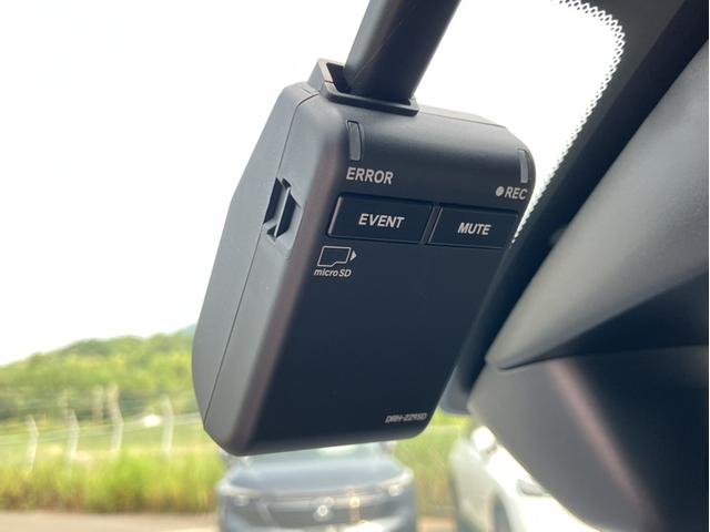 ＺＲ－Ｖ ｅ：ＨＥＶＺ特別仕様車ブラックスタイル　Ｈコネクトナビ／マルチビュー／３カメドラレコ／ＢＳＭ／ＥＴＣ２．０／全席シートヒーター／ＢＯＳＥサウンドシステム　ＥＳＣ　Ｄレコ　ＰＷシート　マルチカメラ　オートライト　レザーシート　ＡＢＳ　禁煙（16枚目）