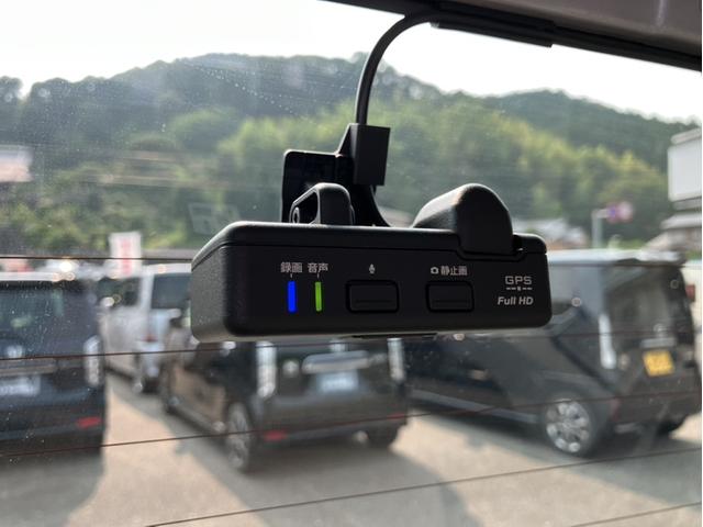 Ｎ－ＢＯＸ Ｌ　Ｇａｔｈｅｓオーディオ／前後ドラレコ／Ｂｌｕｅｔｏｏｔｈ接続／左ＰＳＤ／Ｗシートヒーター／ＥＴＣ／Ｂカメラ　デュアルエアバッグ　横滑防止　スマキ－　フロントベンチシート　シートＨ　衝突軽減Ｂ　禁煙（17枚目）