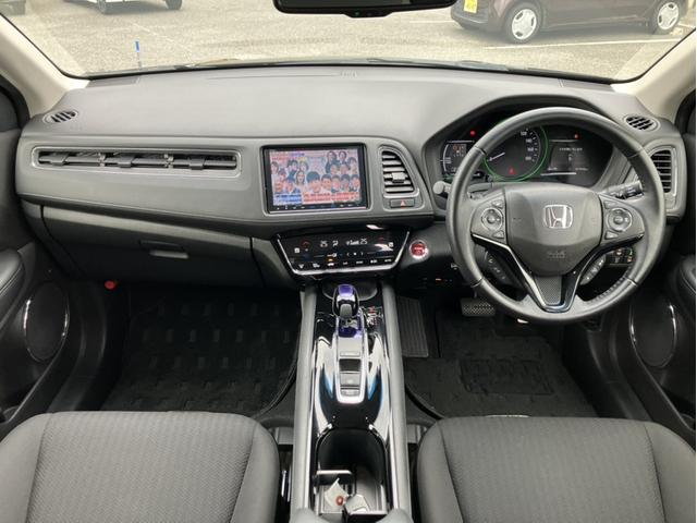 ヴェゼル ハイブリッドＸ・ホンダセンシング　４ＷＤ／純正８型ナビ／前方ドラレコ／シートヒーター／ＥＴＣ／Ｂカメラ／１オーナー車　レーンキープ　横滑防止　Ｒカメラ　禁煙　スマ－トキ－　クルコン　ＥＴＣ車載器　サイドエアバック　キーレスエントリー（8枚目）