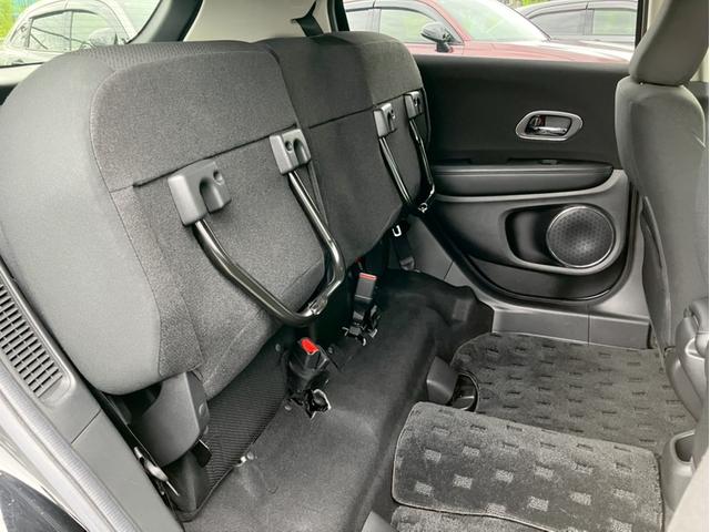 ヴェゼル ハイブリッドＸ・ホンダセンシング　４ＷＤ／純正８型ナビ／前方ドラレコ／シートヒーター／ＥＴＣ／Ｂカメラ／１オーナー車　レーンキープ　横滑防止　Ｒカメラ　禁煙　スマ－トキ－　クルコン　ＥＴＣ車載器　サイドエアバック　キーレスエントリー（11枚目）