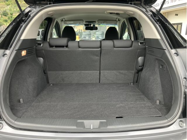 ヴェゼル ハイブリッドＸ・ホンダセンシング　４ＷＤ／純正８型ナビ／前方ドラレコ／シートヒーター／ＥＴＣ／Ｂカメラ／１オーナー車　レーンキープ　横滑防止　Ｒカメラ　禁煙　スマ－トキ－　クルコン　ＥＴＣ車載器　サイドエアバック　キーレスエントリー（12枚目）