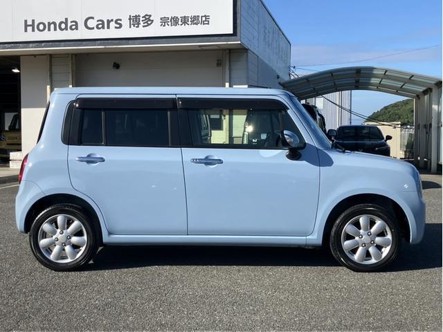 アルトラパン １０ｔｈアニバーサリーリミテッド　４ＷＤ／社外７型ナビ／フルセグＴＶ／Ｂｌｕｅｔｏｏｔｈ接続／シートヒーター／禁煙車　横滑り防止　４ＷＤ車　禁煙車両　ＷＳＲＳ　電動ミラー　ナビ＆ＴＶ　フルセグ地デジ　インテリキー　ＤＶＤ再生可能（4枚目）