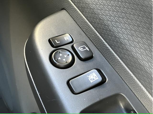 アルトラパン １０ｔｈアニバーサリーリミテッド　４ＷＤ／社外７型ナビ／フルセグＴＶ／Ｂｌｕｅｔｏｏｔｈ接続／シートヒーター／禁煙車　横滑り防止　４ＷＤ車　禁煙車両　ＷＳＲＳ　電動ミラー　ナビ＆ＴＶ　フルセグ地デジ　インテリキー　ＤＶＤ再生可能（21枚目）
