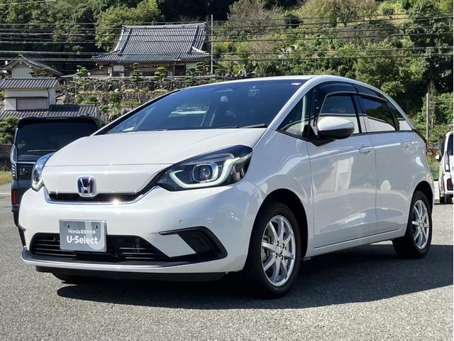 フィット e:HEVホーム 純正8型ナビ/前方ドラレコ/社外15インチAW/LEDヘッドライト/Bカメラ/1オーナー車 前後誤発進抑制機能 クリソナ 助手席エアバッグ 運転席エアバッグ 1オナ アイドリングストップ 禁煙 ABS(4枚目)