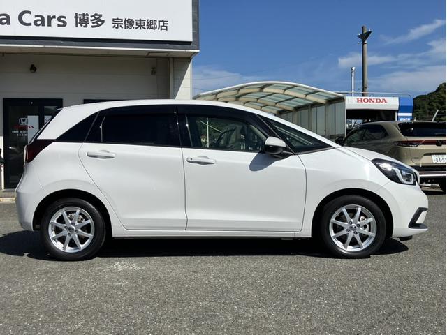 フィット e:HEVホーム 純正8型ナビ/前方ドラレコ/社外15インチAW/LEDヘッドライト/Bカメラ/1オーナー車 前後誤発進抑制機能 クリソナ 助手席エアバッグ 運転席エアバッグ 1オナ アイドリングストップ 禁煙 ABS(5枚目)