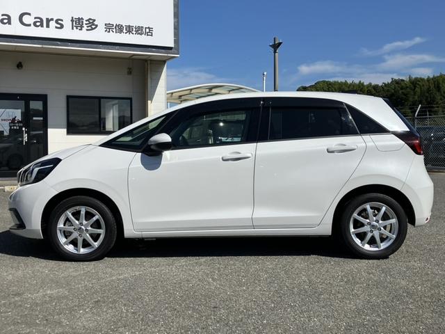 フィット e:HEVホーム 純正8型ナビ/前方ドラレコ/社外15インチAW/LEDヘッドライト/Bカメラ/1オーナー車 前後誤発進抑制機能 クリソナ 助手席エアバッグ 運転席エアバッグ 1オナ アイドリングストップ 禁煙 ABS(6枚目)