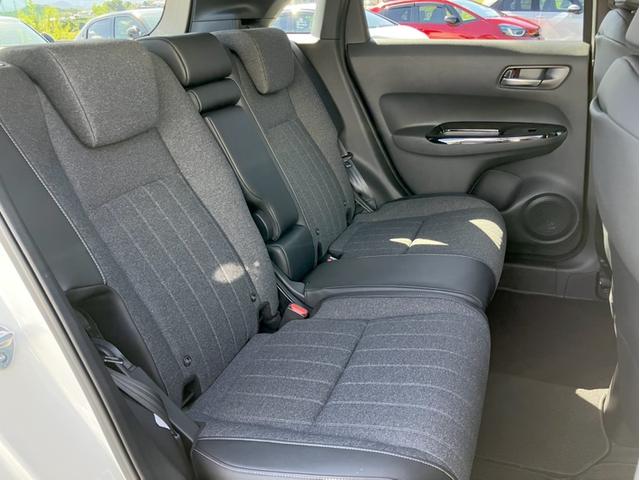 フィット e:HEVホーム 純正8型ナビ/前方ドラレコ/社外15インチAW/LEDヘッドライト/Bカメラ/1オーナー車 前後誤発進抑制機能 クリソナ 助手席エアバッグ 運転席エアバッグ 1オナ アイドリングストップ 禁煙 ABS(12枚目)