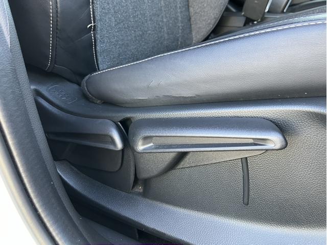 フィット e:HEVホーム 純正8型ナビ/前方ドラレコ/社外15インチAW/LEDヘッドライト/Bカメラ/1オーナー車 前後誤発進抑制機能 クリソナ 助手席エアバッグ 運転席エアバッグ 1オナ アイドリングストップ 禁煙 ABS(31枚目)