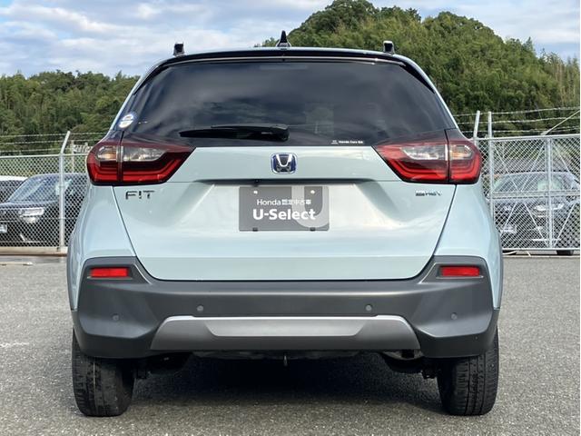 フィット e:HEVクロスター Gathers8型コネクトナビ/フルセグTV/ルーフレール/ETC/Bカメラ/Pセンサー/自社レンタUP 衝突回避システム 禁煙 フルオートエアコン 前後センサー LEDランプ エアバッグ 地デジ(8枚目)