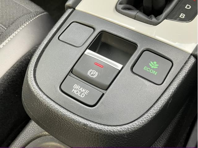 フィット e:HEVクロスター Gathers8型コネクトナビ/フルセグTV/ルーフレール/ETC/Bカメラ/Pセンサー/自社レンタUP 衝突回避システム 禁煙 フルオートエアコン 前後センサー LEDランプ エアバッグ 地デジ(18枚目)