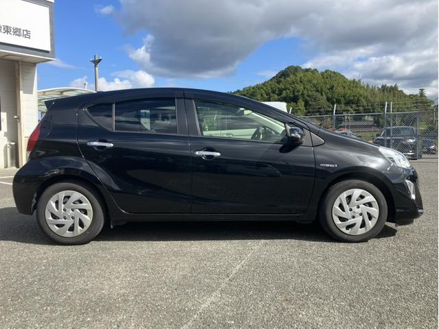 アクア Sスタイルブラック 純正7型ナビ/フルセグTV/Bカメラ/ETC/セーフティセンス バックモニタ- 地デジフルセグ ナビTV イモビライザー スマートキープッシュスタート ETC付き Wエアバッグ キーフリ ABS PS(5枚目)