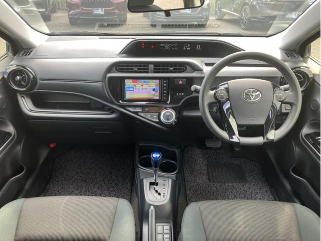 アクア Sスタイルブラック 純正7型ナビ/フルセグTV/Bカメラ/ETC/セーフティセンス バックモニタ- 地デジフルセグ ナビTV イモビライザー スマートキープッシュスタート ETC付き Wエアバッグ キーフリ ABS PS(10枚目)