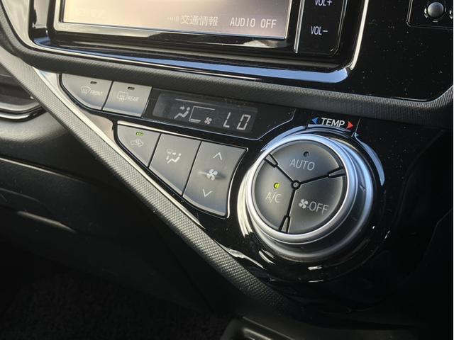 アクア Sスタイルブラック 純正7型ナビ/フルセグTV/Bカメラ/ETC/セーフティセンス バックモニタ- 地デジフルセグ ナビTV イモビライザー スマートキープッシュスタート ETC付き Wエアバッグ キーフリ ABS PS(18枚目)