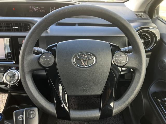 アクア Sスタイルブラック 純正7型ナビ/フルセグTV/Bカメラ/ETC/セーフティセンス バックモニタ- 地デジフルセグ ナビTV イモビライザー スマートキープッシュスタート ETC付き Wエアバッグ キーフリ ABS PS(19枚目)