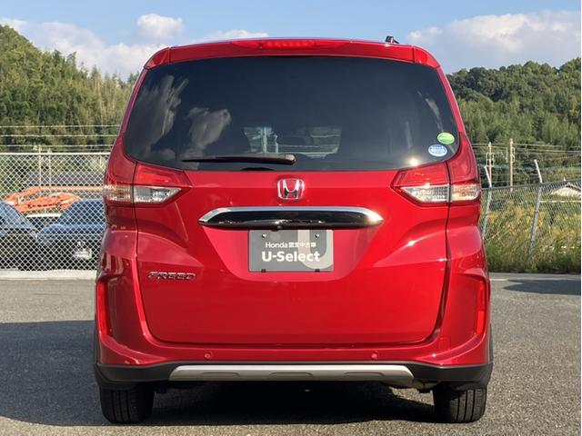 フリード クロスター・ホンダセンシング　Ｇａｔｅｒｓ９型ナビ／前後ドラレコ／両側ＰＳＤ／ＥＴＣ／シートヒーター／半革シート／１オーナー車　両ＰＳＤ　Ｂｌｕｅｔｏｏｔｈオーディオ　ＵＳＢポート　禁煙　地デジ　エアバック　Ｉストップ　ＶＳＡ（8枚目）