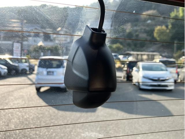 フリード クロスター・ホンダセンシング　Ｇａｔｅｒｓ９型ナビ／前後ドラレコ／両側ＰＳＤ／ＥＴＣ／シートヒーター／半革シート／１オーナー車　両ＰＳＤ　Ｂｌｕｅｔｏｏｔｈオーディオ　ＵＳＢポート　禁煙　地デジ　エアバック　Ｉストップ　ＶＳＡ（19枚目）