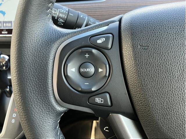 フリード クロスター・ホンダセンシング　Ｇａｔｅｒｓ９型ナビ／前後ドラレコ／両側ＰＳＤ／ＥＴＣ／シートヒーター／半革シート／１オーナー車　両ＰＳＤ　Ｂｌｕｅｔｏｏｔｈオーディオ　ＵＳＢポート　禁煙　地デジ　エアバック　Ｉストップ　ＶＳＡ（25枚目）