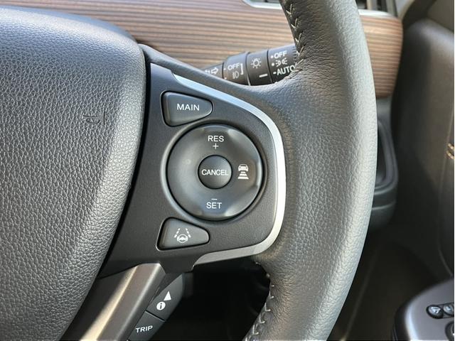 フリード クロスター・ホンダセンシング　Ｇａｔｅｒｓ９型ナビ／前後ドラレコ／両側ＰＳＤ／ＥＴＣ／シートヒーター／半革シート／１オーナー車　両ＰＳＤ　Ｂｌｕｅｔｏｏｔｈオーディオ　ＵＳＢポート　禁煙　地デジ　エアバック　Ｉストップ　ＶＳＡ（26枚目）