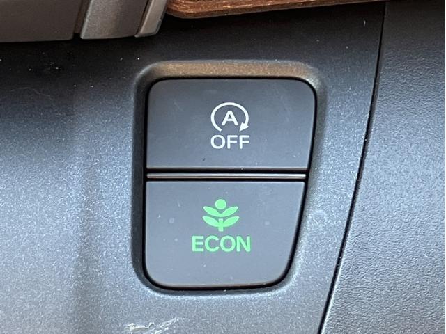 フリード クロスター・ホンダセンシング　Ｇａｔｅｒｓ９型ナビ／前後ドラレコ／両側ＰＳＤ／ＥＴＣ／シートヒーター／半革シート／１オーナー車　両ＰＳＤ　Ｂｌｕｅｔｏｏｔｈオーディオ　ＵＳＢポート　禁煙　地デジ　エアバック　Ｉストップ　ＶＳＡ（28枚目）